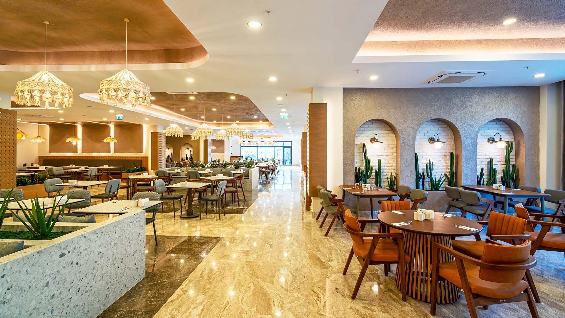 Restoranlar & Barlar